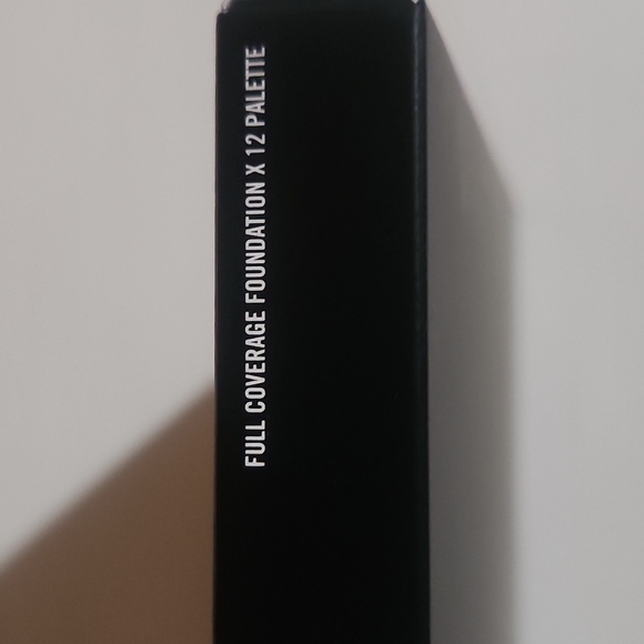 MAC Pro Palette Full Coverage Foundation x 12 - Picture 6 of 7